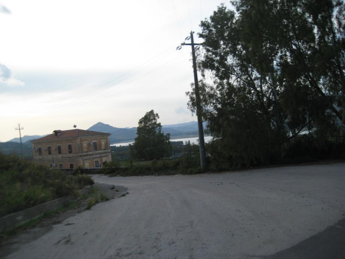 Oasi Del Lago Regalbuto Exteriér fotografie